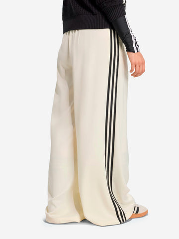 ADIDAS ORIGINALS Pantaloni sportivi satinati crema a gamba larga Off white