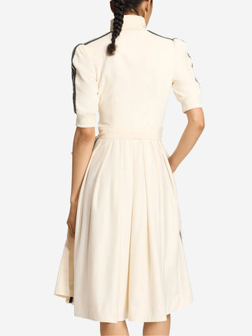 ADIDAS ORIGINALS Abito dirndl bianco Oktoberfest con dettagli arricciati Bianco