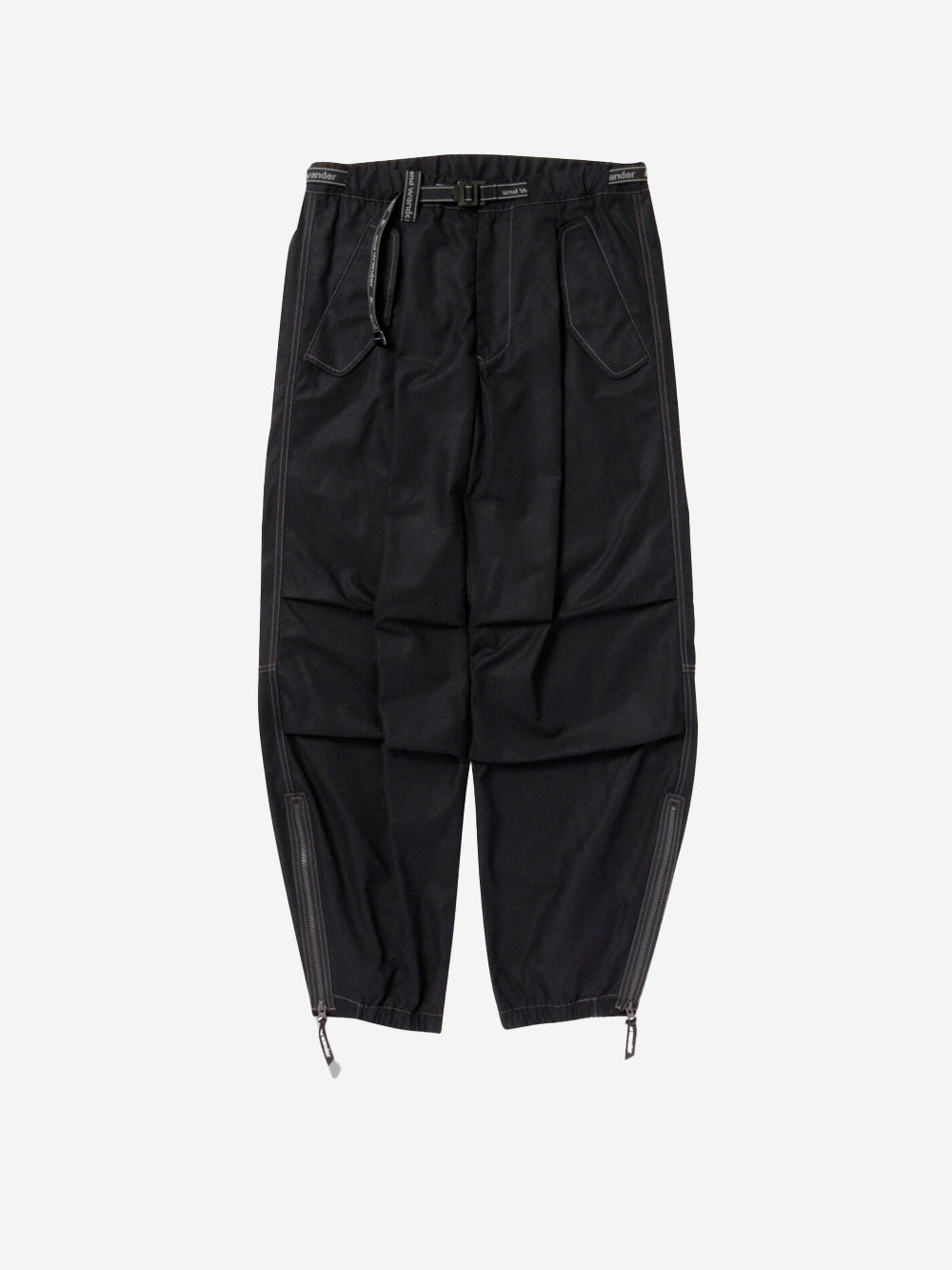 AND WANDER Pantaloni neri High Count con orlo con zip Nero Urbanstaroma
