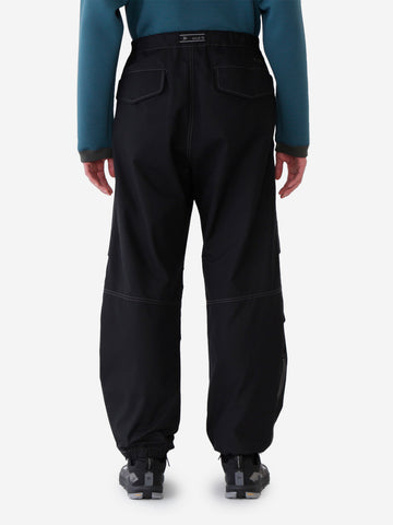 AND WANDER Pantaloni neri High Count con orlo con zip Nero