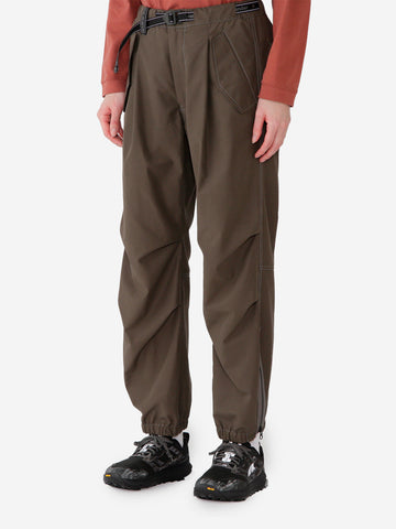 AND WANDER Pantaloni khaki High Count con orlo con zip Verde