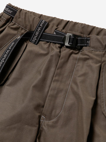 AND WANDER Pantaloni khaki High Count con orlo con zip Verde