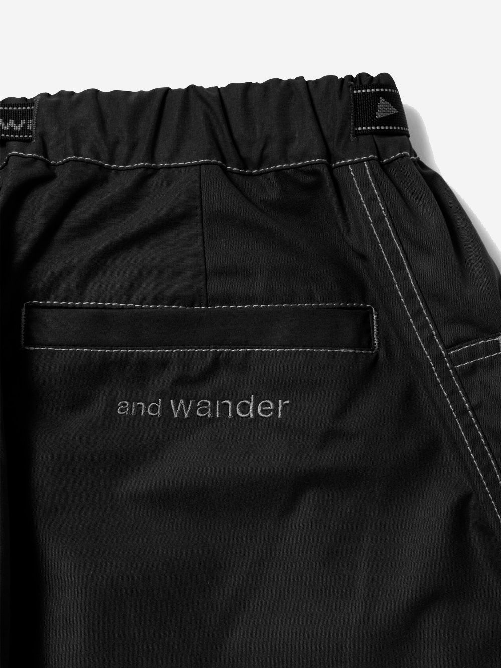 AND WANDER Pantaloni ampi neri High Count con cintura in vita Nero Urbanstaroma