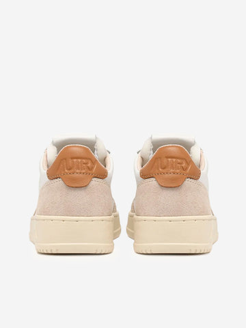 AUTRY Medalist Low in suede e pelle bianca e marrone Bianca beige