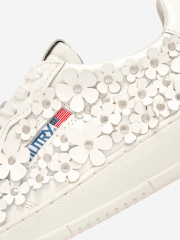 AUTRY W Medalist Low 'Blooming' in pelle verniciata bianca Bianco