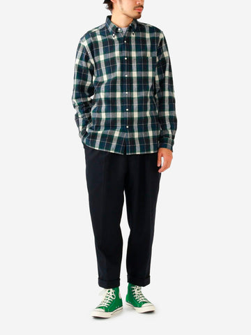 Schwarze Wollflanell-Hose mit Bundfalten