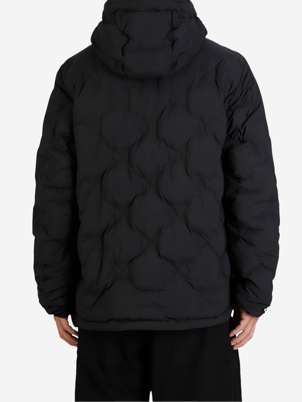 CMF OUTDOOR GARMENT Piumino con cappuccio imbottito in piuma d'oca senza cuciture Nero Urbanstaroma