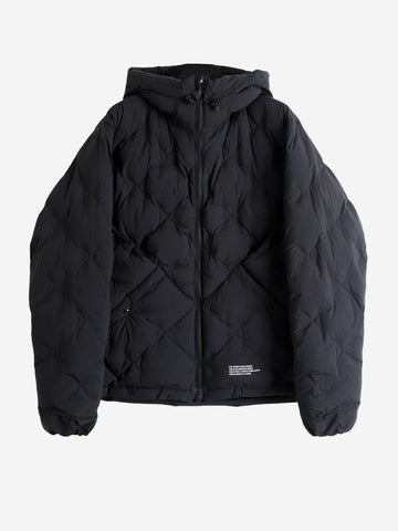 CMF OUTDOOR GARMENT Piumino con cappuccio imbottito in piuma d'oca senza cuciture Nero