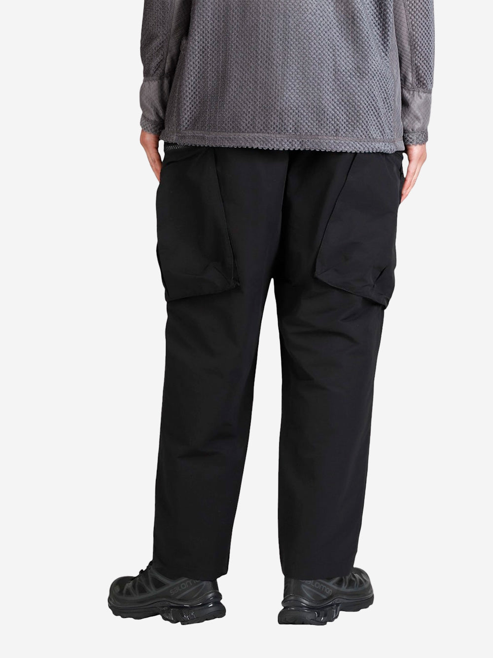 CMF OUTDOOR GARMENT Pantaloni cargo neri 'Weird' in nylon Nero Urbanstaroma