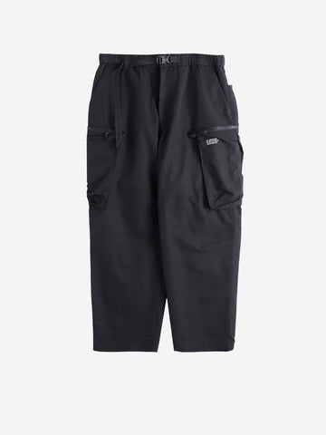 CMF OUTDOOR GARMENT Pantaloni cargo neri 'Weird' in nylon Nero