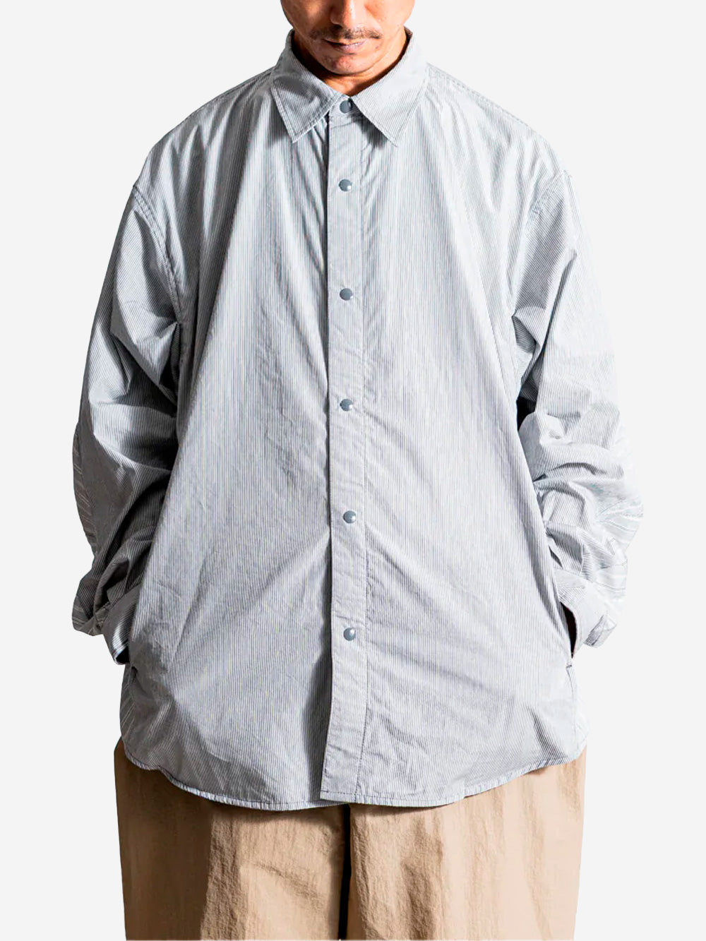 CMF OUTDOOR GARMENT Camicia in cotone seersucker 'Shooting' Grigio chiaro Urbanstaroma