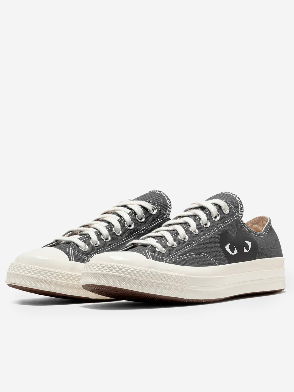 COMME DES GARCONS PLAY Chuck 70 OX grigie con cuore grande nero x CDG Grigia nera Urbanstaroma