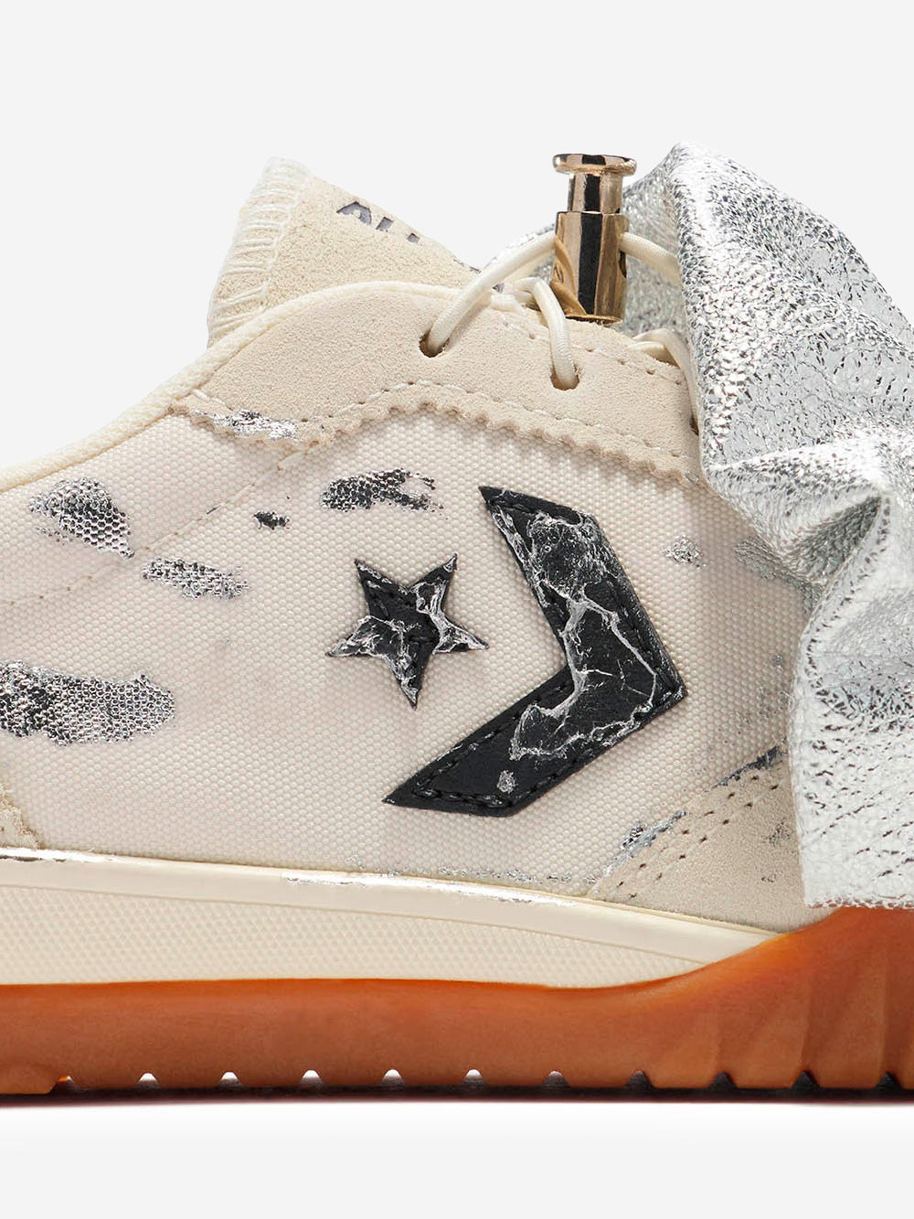 CONVERSE Run Star Trainer Limited Edition Silver Ruffle argento Urbanstaroma