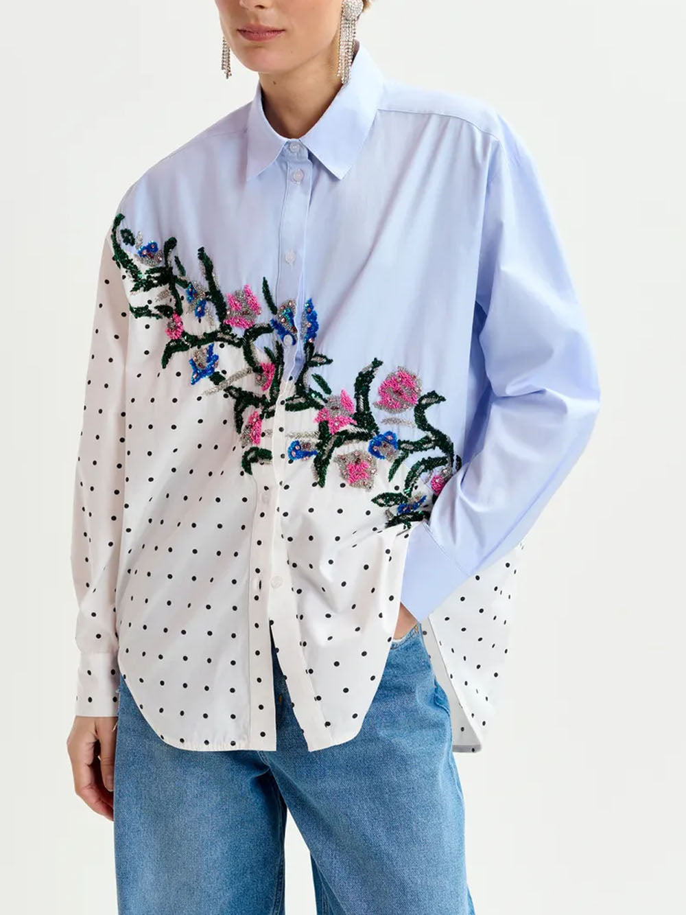 ESSENTIEL ANTWERP Camicia blu ricamata con pailettes floreali e stampa a pois Blue Urbanstaroma