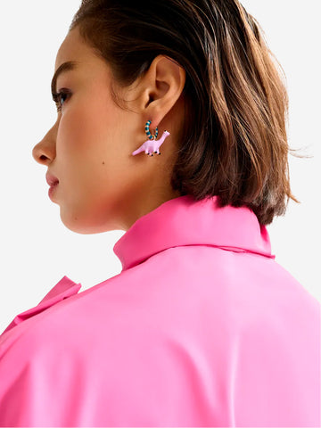 ESSENTIEL ANTWERP Orecchini a cerchio in oro e blu con pendenti a forma di dinosauro e fragola Multicolor