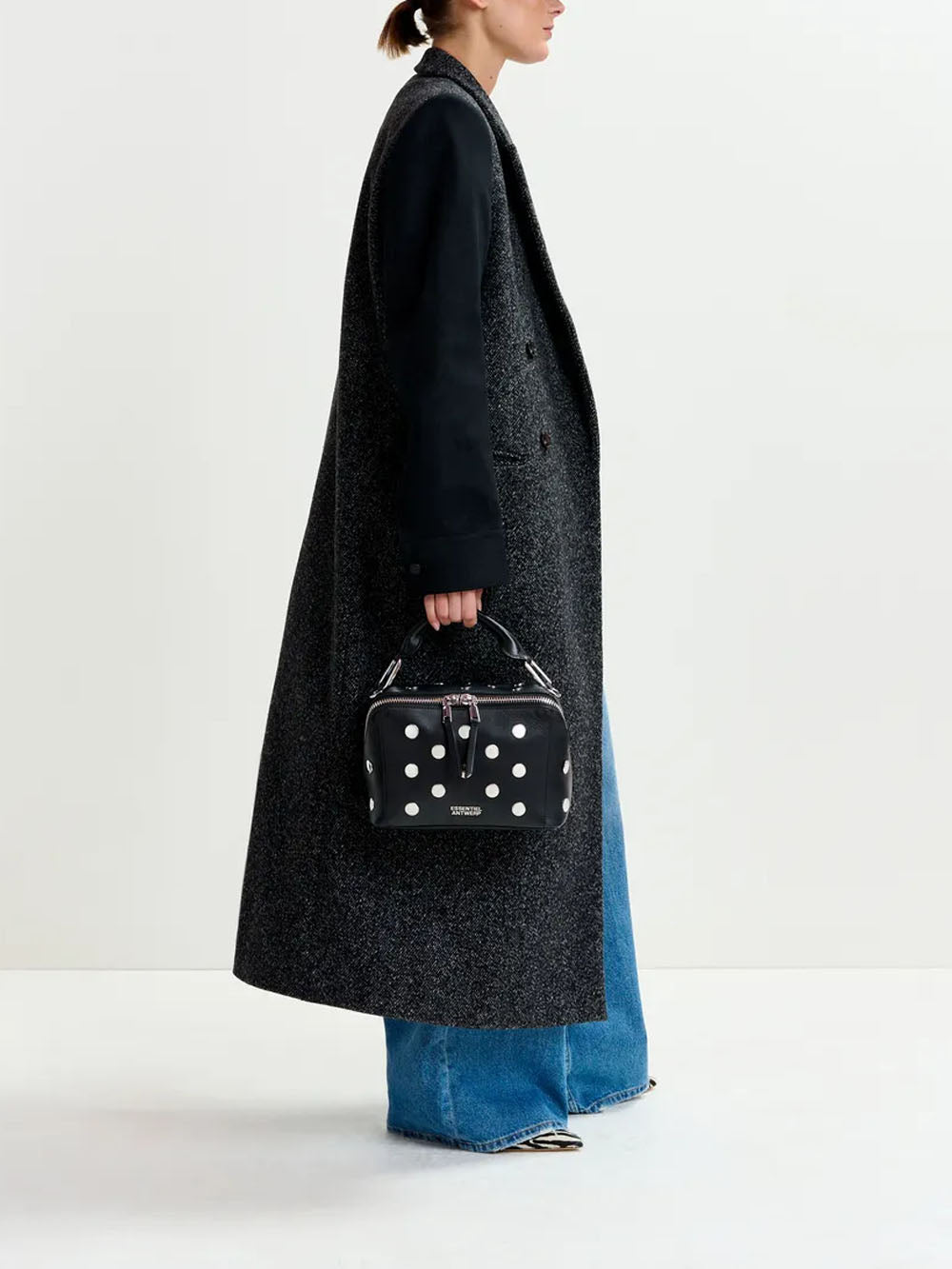 ESSENTIEL ANTWERP Cappotto Doppio Petto misto lana con Maniche a Contrasto Nero Urbanstaroma