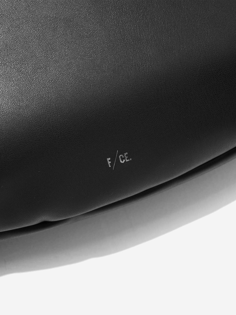 F/CE Borsa 'Big Shoulder' in pelle Ecotech Nero Urbanstaroma