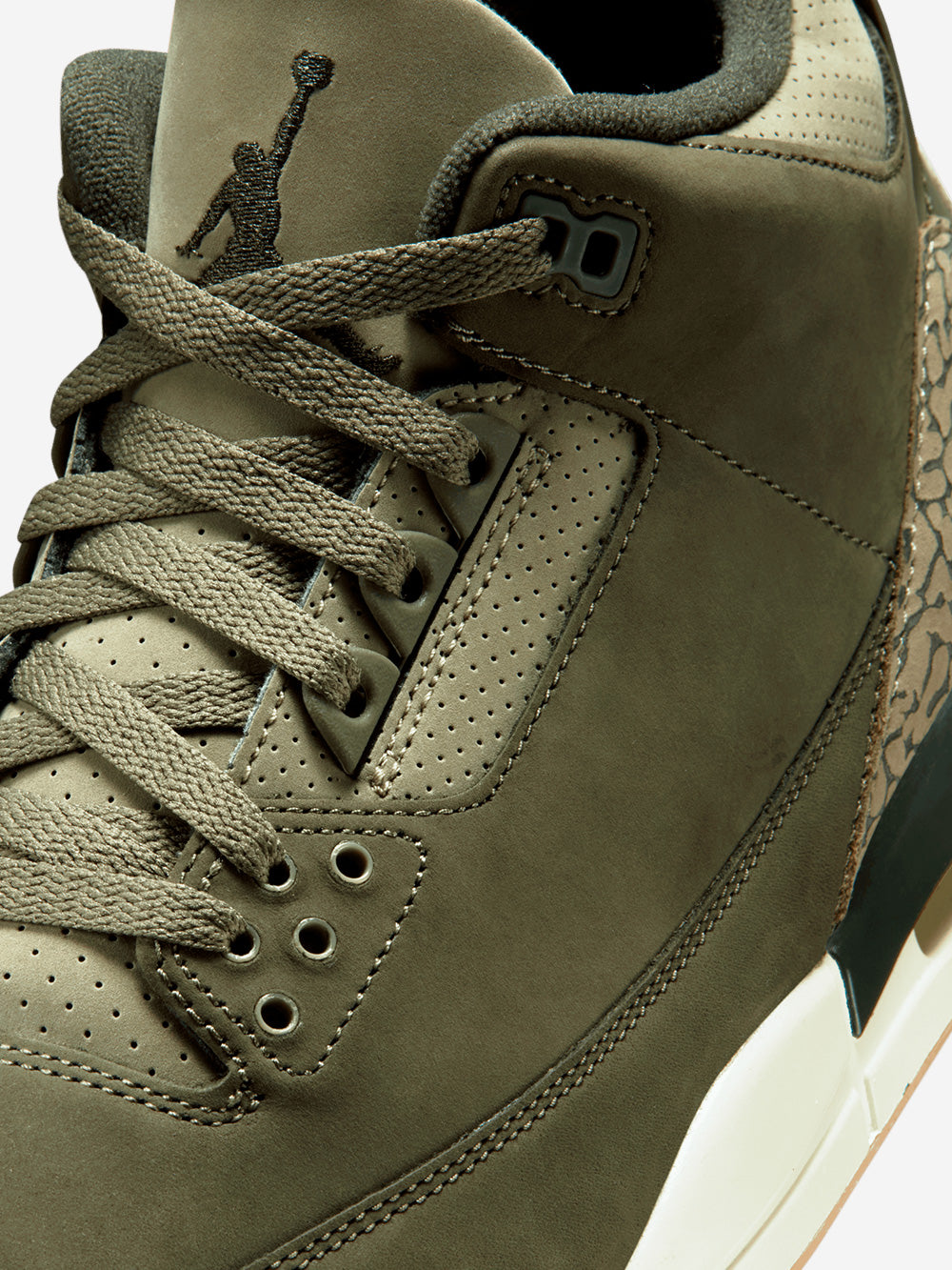JORDAN Jordan 3 Retro 'Family Affair' Medium Olive Verde Urbanstaroma