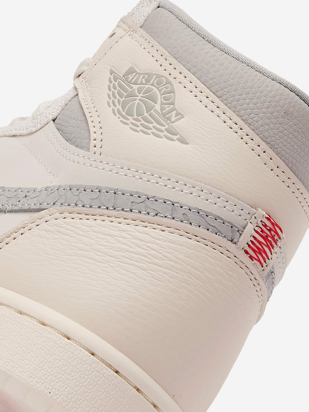 JORDAN Air Jordan 1 Retro High OG 'Sail University Red' Beige grigio Urbanstaroma