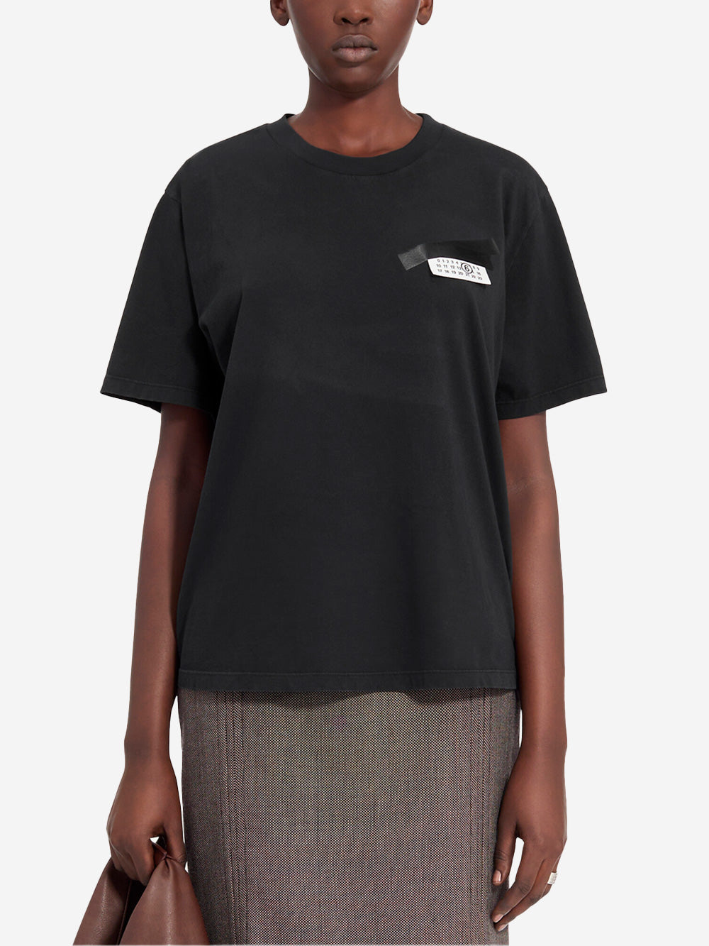 MM6 MAISON MARGIELA T-shirt nera con toppa Numeric Nero Urbanstaroma