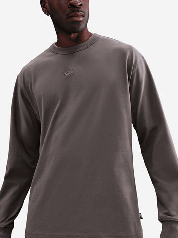 NIKE T-shirt marrone a maniche lunghe con Swoosh Marrone