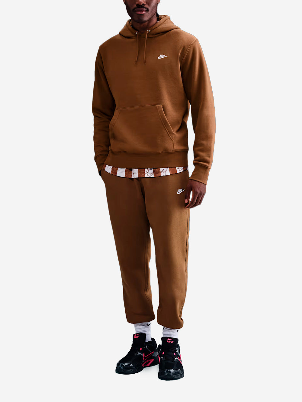 NIKE Pantaloni jogger marroni con Swoosh Marrone Urbanstaroma