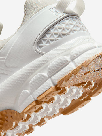 NIKE W Zoom Vomero Roam Winterized bianca e beige Bianca beige