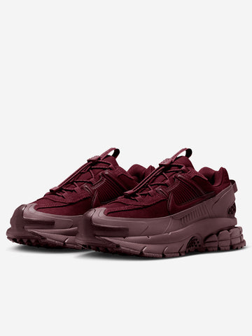 NIKE W Zoom Vomero Roam Winterized burgundy Burgundy