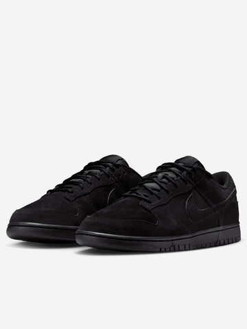 NIKE Dunk Low SE 'Triple Black Suede' Nero