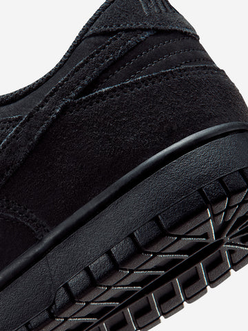 NIKE Dunk Low SE 'Triple Black Suede' Nero