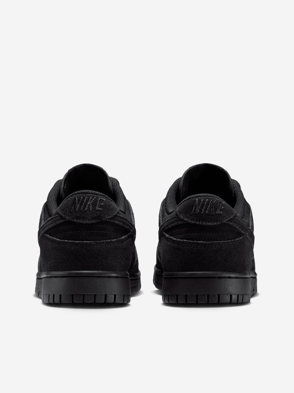 NIKE Dunk Low SE 'Triple Black Suede' Nero Urbanstaroma