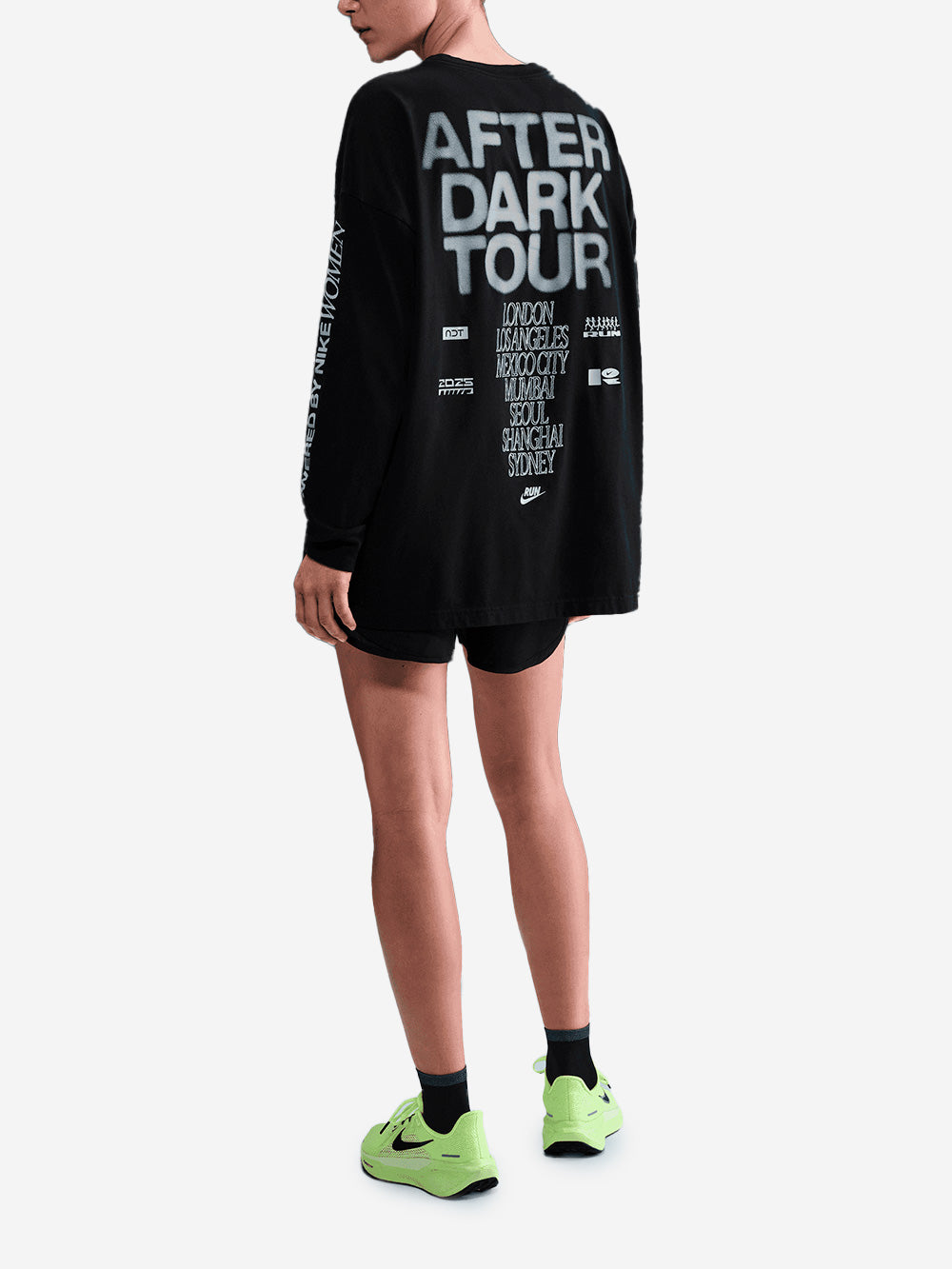 NIKE Maglia oversize a manica lunga con grafica 'Dark Tour' Nero Urbanstaroma