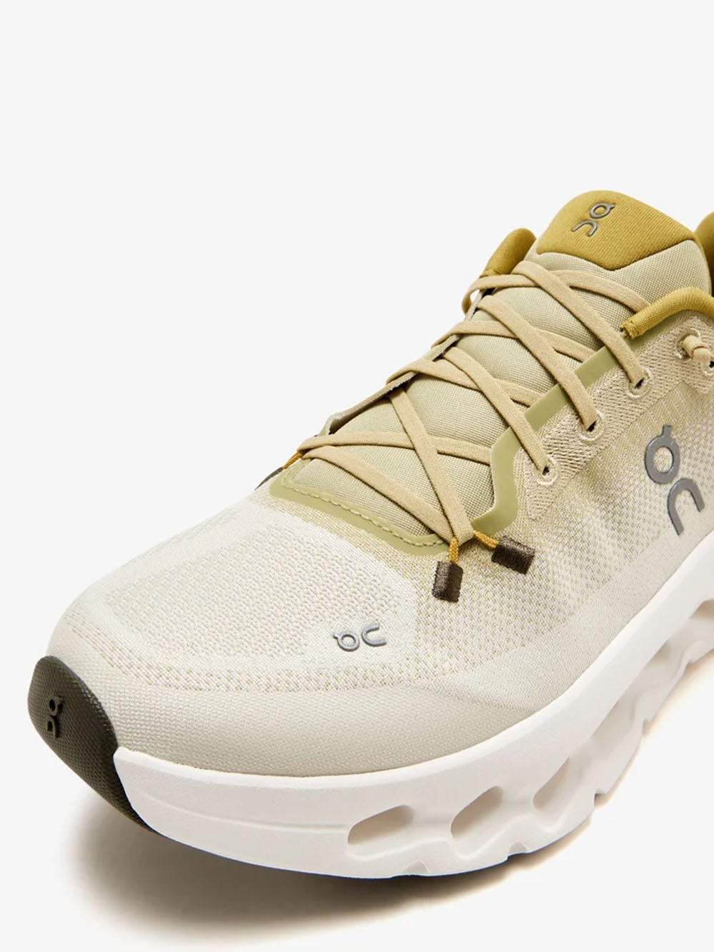 ON Cloud Tilt Caper Ghost Bianca gialla Urbanstaroma