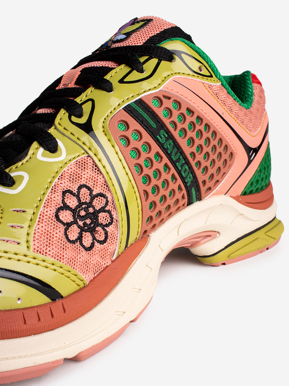 SAUCONY Progrid Triumph 4 'Flowers Grow Uptown' Pack Virginia Creeper Rosa Urbanstaroma