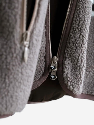 Gilet piping con jacquard