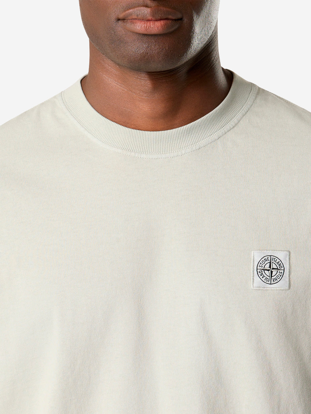 STONE ISLAND T-shirt in cotone pettinato con patch Compass Grey Urbanstaroma