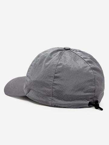 STONE ISLAND Cappellino in nylon iridescente con ricamo Compass Grigio