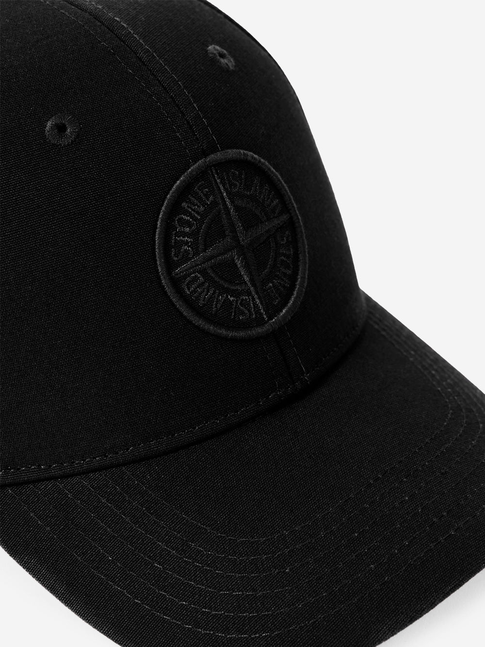 STONE ISLAND Cappellino con ricamo Compass e cursore regolabile Nero Urbanstaroma