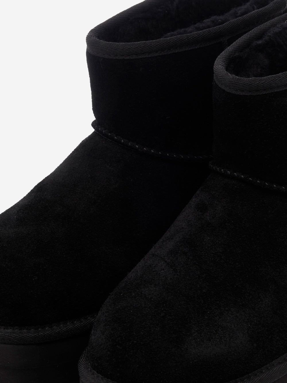 UGG W Classic Mini Platform stivali neri Nero Urbanstaroma