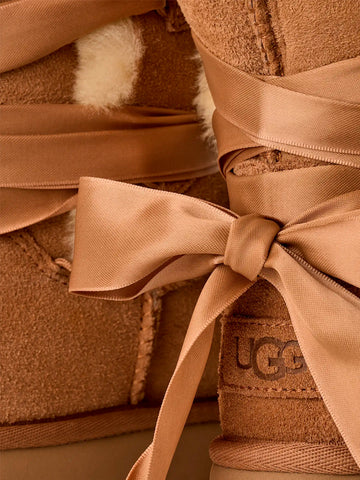 UGG W Stivali Classic Bailey Tie Castagna