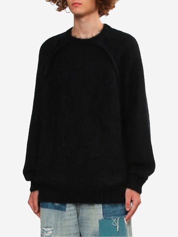 Schwarzer Pullover aus einer Mohairmischung mit seitlichem Reißverschluss