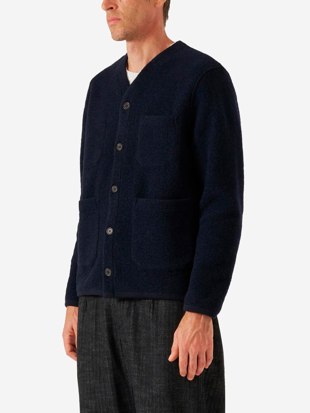 UNIVERSAL WORKS Cardigan blu navy in fleece di lana con tasche applicate Navy Urbanstaroma