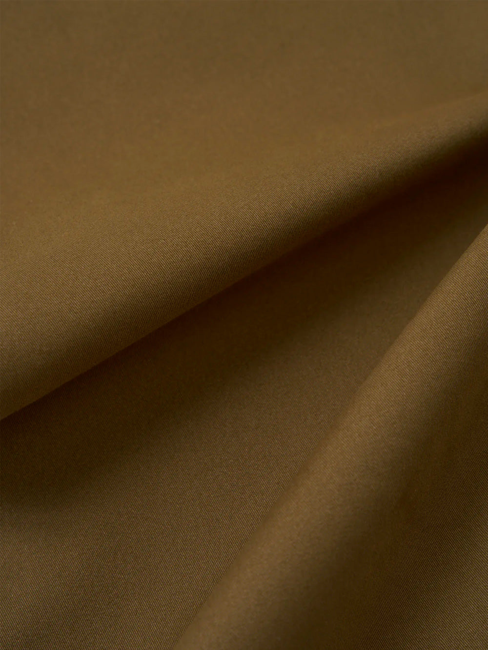 UNIVERSAL WORKS Chino Military khaki in misto cotone spazzolato Polytech Fango Urbanstaroma