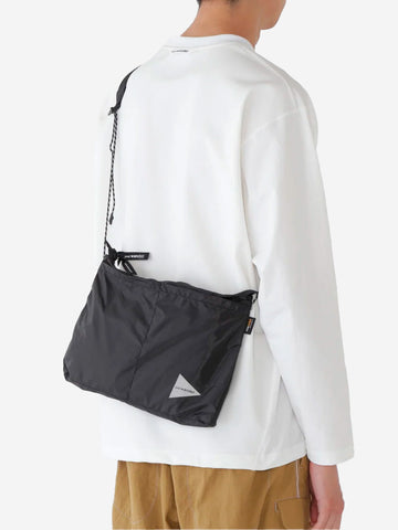AND WANDER Borsa a tracolla nera 'Sil Sacocha' (5l) Nero