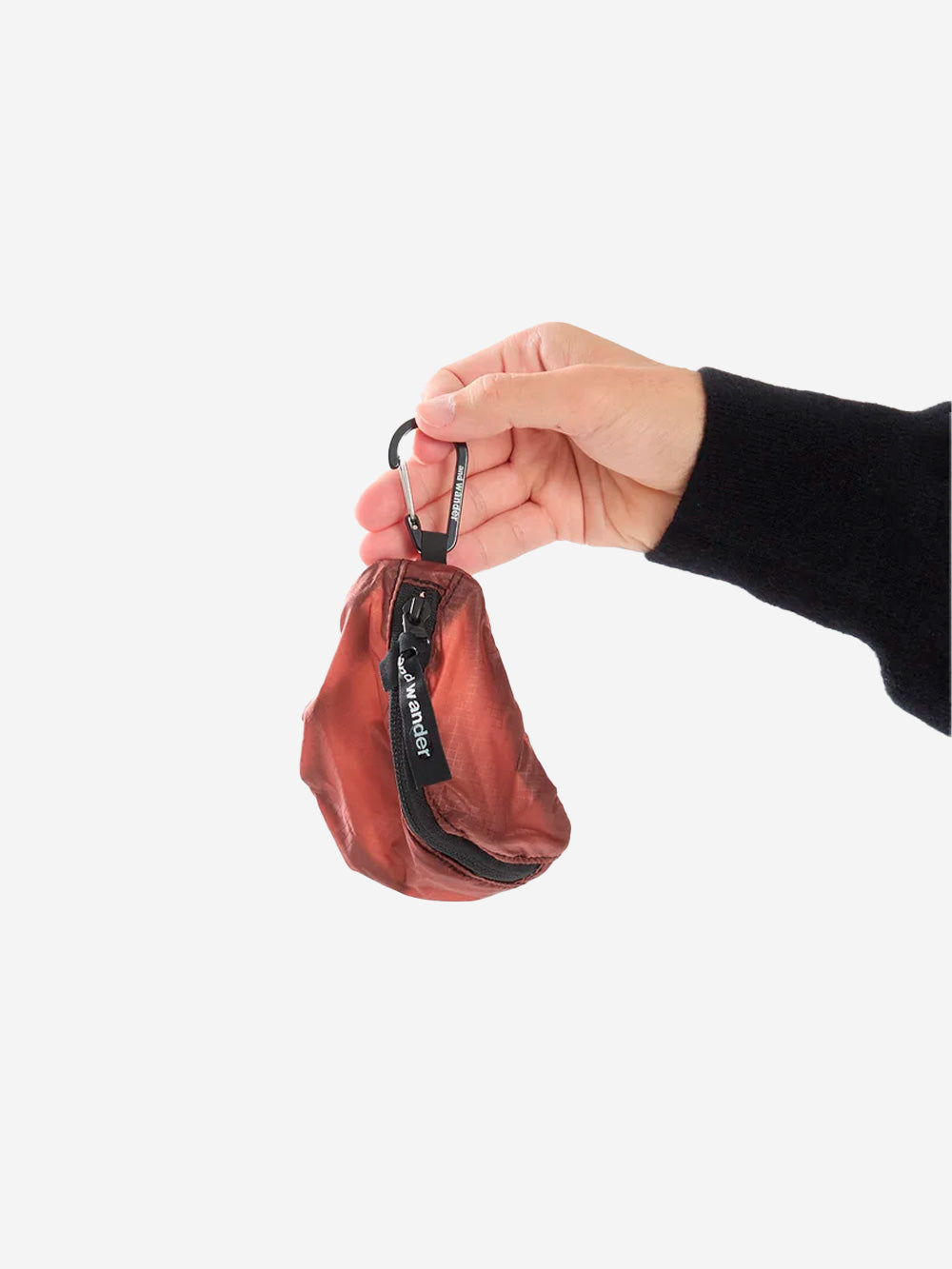 AND WANDER Mini pouch in silnylon Bordeau Urbanstaroma