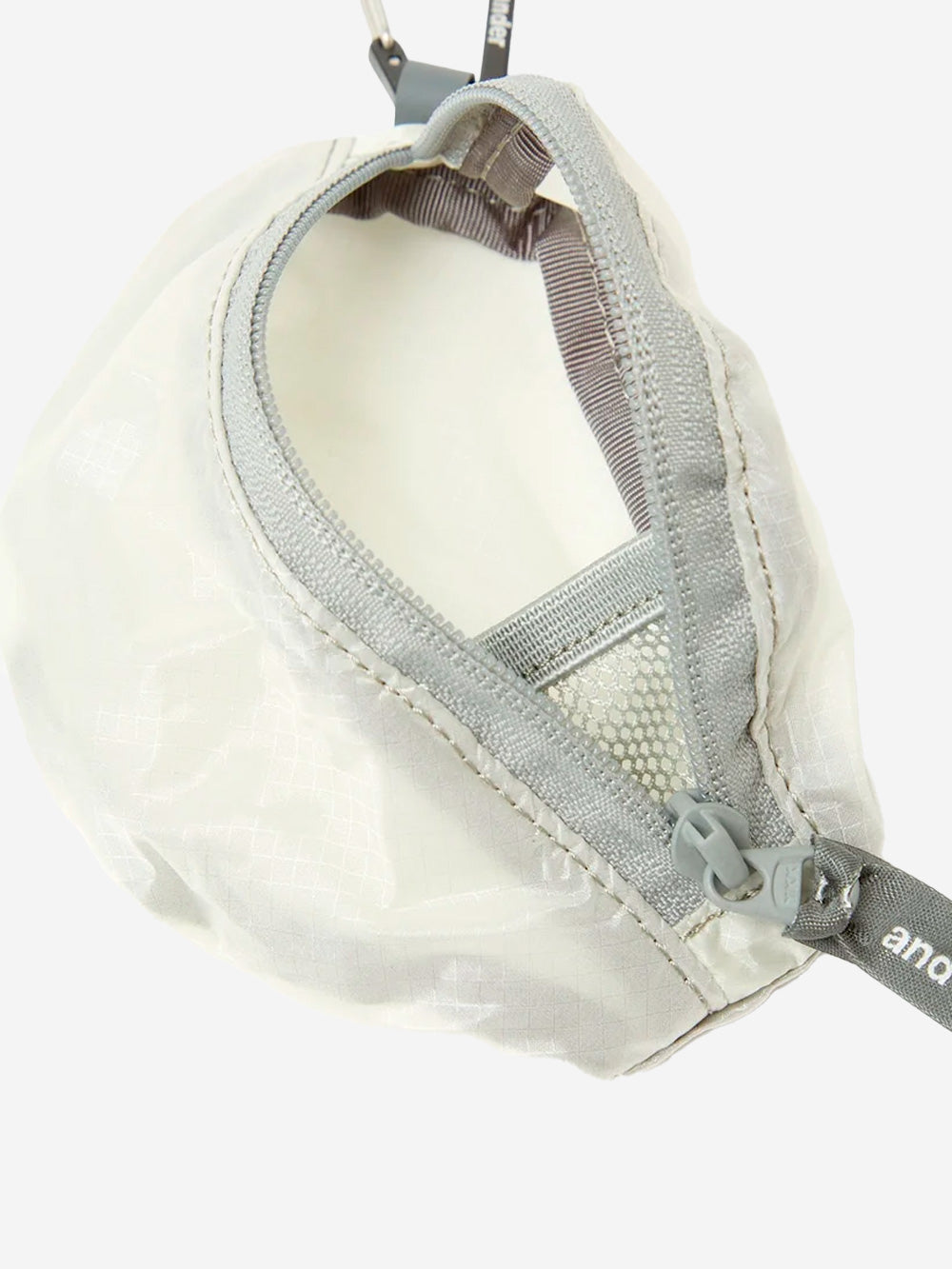AND WANDER Mini pouch bianca in silnylon Grigio Urbanstaroma