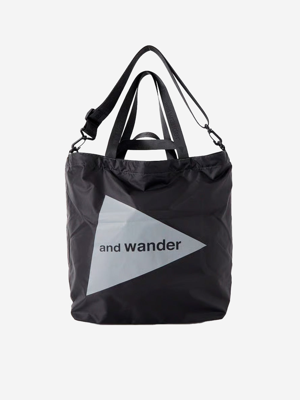 AND WANDER Borsa Tote 149 Crispy Rip Logo nera Nero Urbanstaroma