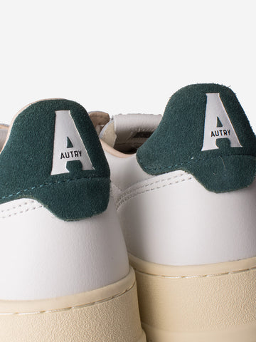 AUTRY M Medalist Low in pelle bianca con logo in suede bianco e talloncino mare Bianco