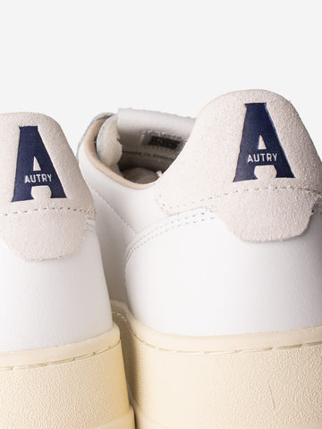 AUTRY M Medalist Low in pelle bianca con logo in suede bianco Bianco