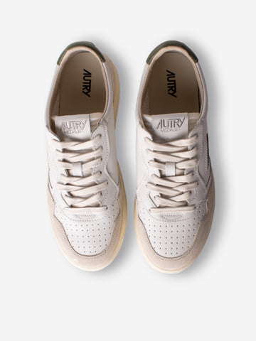 AUTRY M Medalist Low in pelle bianca con suede e talloncino verde Beige